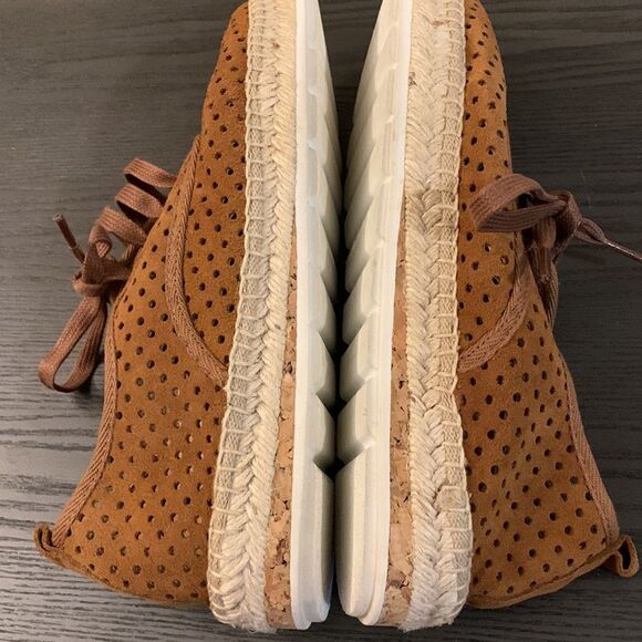 Carman Saiz Size 39 made in Spain 8.5 like new leather upper - Picture 4 of 9